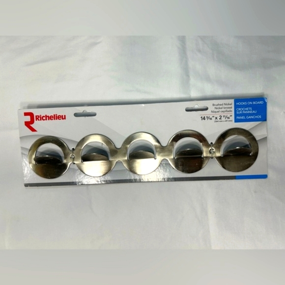 Richelieu Contemporary Silver Hook Rack - Picture 4 of 5